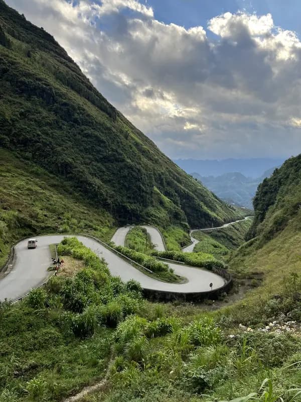 הא גיאנג - לופ האופנועים האפי של ווייטנאם