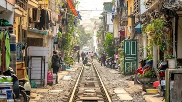טיסות פנים ורכבות בווייטנאם - מדריך מלא